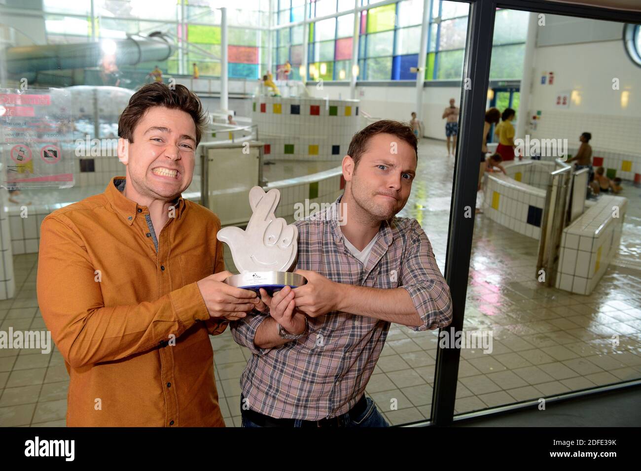 Junior Bake Off Moderatoren Mark Rhodes und Sam Nixon präsentieren National Lottery Awards 2016 Stockfoto