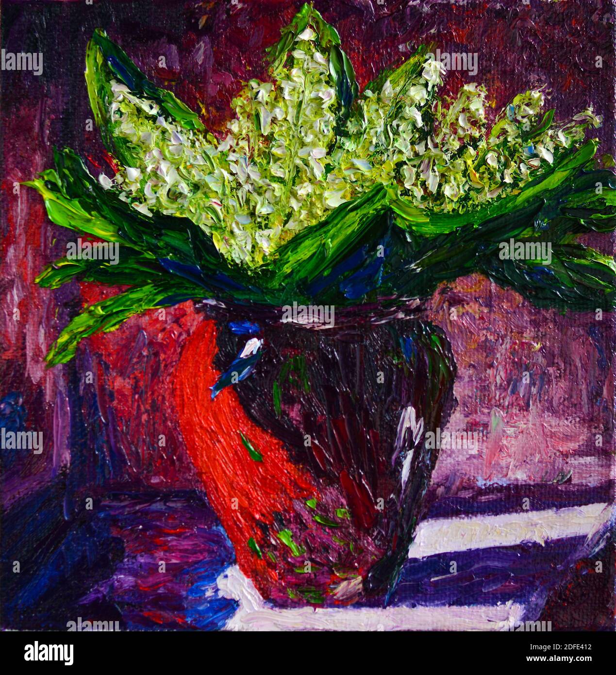 Original Ölgemälde auf Leinwand zeigt Maiglöckchen in Vase, Convallaria majalis, Blumenstrauß . Stockfoto