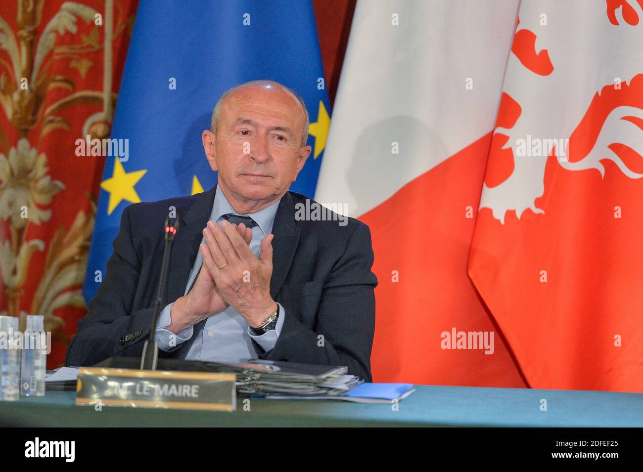 Erster Gemeinderat, in dem Gerard Collomb die Machtübergabe an Gregory Doucet übernimmt, der am 4. Juli 2020 zum neuen Bürgermeister in Lyon, Frankreich, gewählt wurde. Foto von Julien Reynaud/APS-Medias/ABACAPRESS.COM Stockfoto