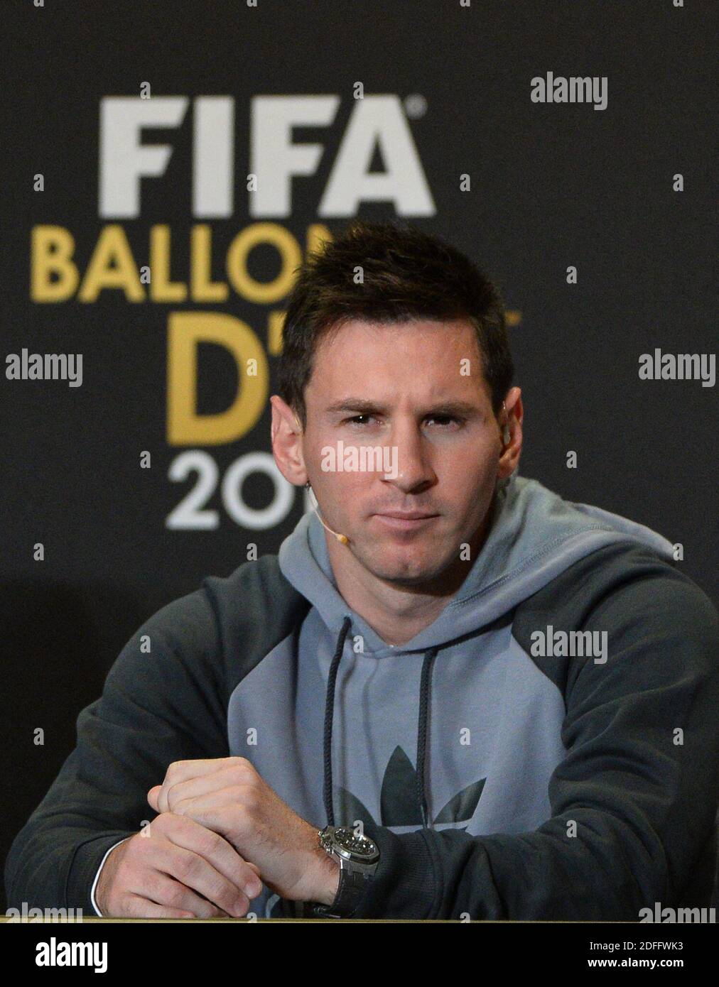 Datei Foto - FIFA Golden Ball 2013 Pressekonferenz von Cristiano Ronaldo, Messi und Franck Ribery im Kongresshaus, Zürich, Schweiz am 13. Januar 2014. Der argentinische Fußballstar Lionel Messi hat einen Brief nach Barcelona geschickt, in dem er den Verein darüber informiert, dass er das Team verlassen will. Nach der demütigenden Niederlage der Katalanen 8-2 durch Bayern München im Champions-League-Viertelfinale sagte Clubpräsident Josep Maria Bartomeu gegenüber Barca TV: "Messi hat schon oft gesagt, dass er seine Karriere bei Barca beenden will. Im Juli 2017 kündigten Barcelona und Messi eine Vertragsverlängerung an, die Messi halten würde Stockfoto