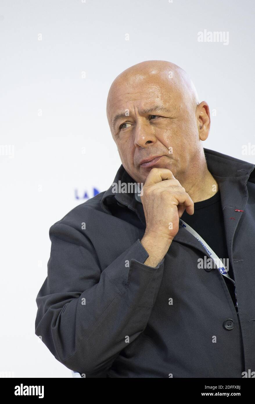 Der französische Koch und Fernsehmoderator Thierry Marx führt am 26. August 2020 eine Sitzung des Sommertreffens des französischen Arbeitgeberverbandes Medef unter dem Motto "die Renaissance der französischen Unternehmen" auf der Pferderennbahn Longchamp in Paris durch. Foto von Eliot Blondt/ABACAPRESS.COM Stockfoto