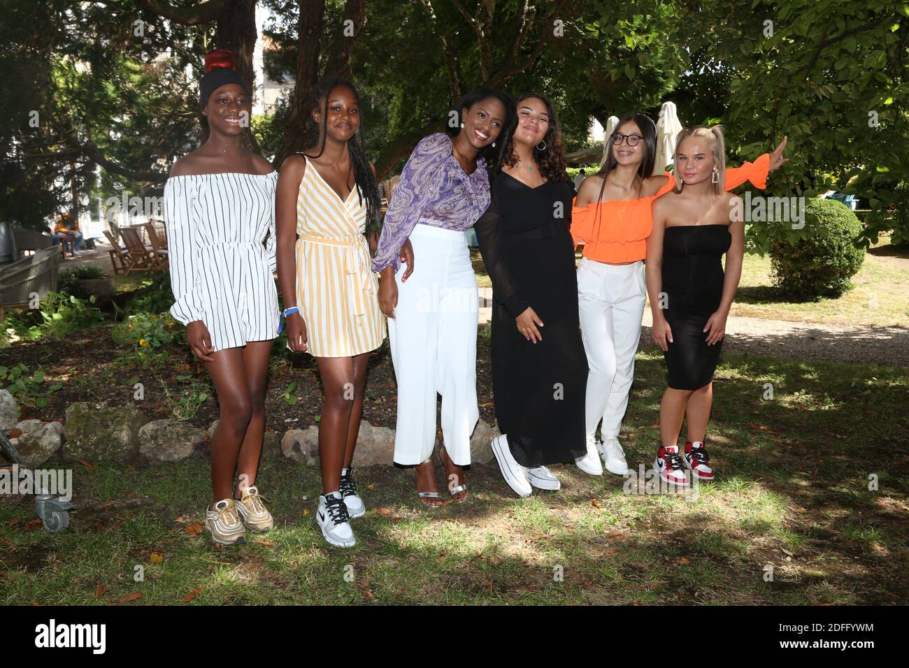 Esther Gohourou, Maimouna Gueye, Maimouna Doucoure, Myriam Hamma, Medina El Aidi und Ilanah auf der mignonnes Fotocall im Rahmen des 13. Angouleme Film Festivals in Angouleme, Frankreich am 28. August 2020. Foto von Jerome Domine/ABACAPRESS.COM Stockfoto