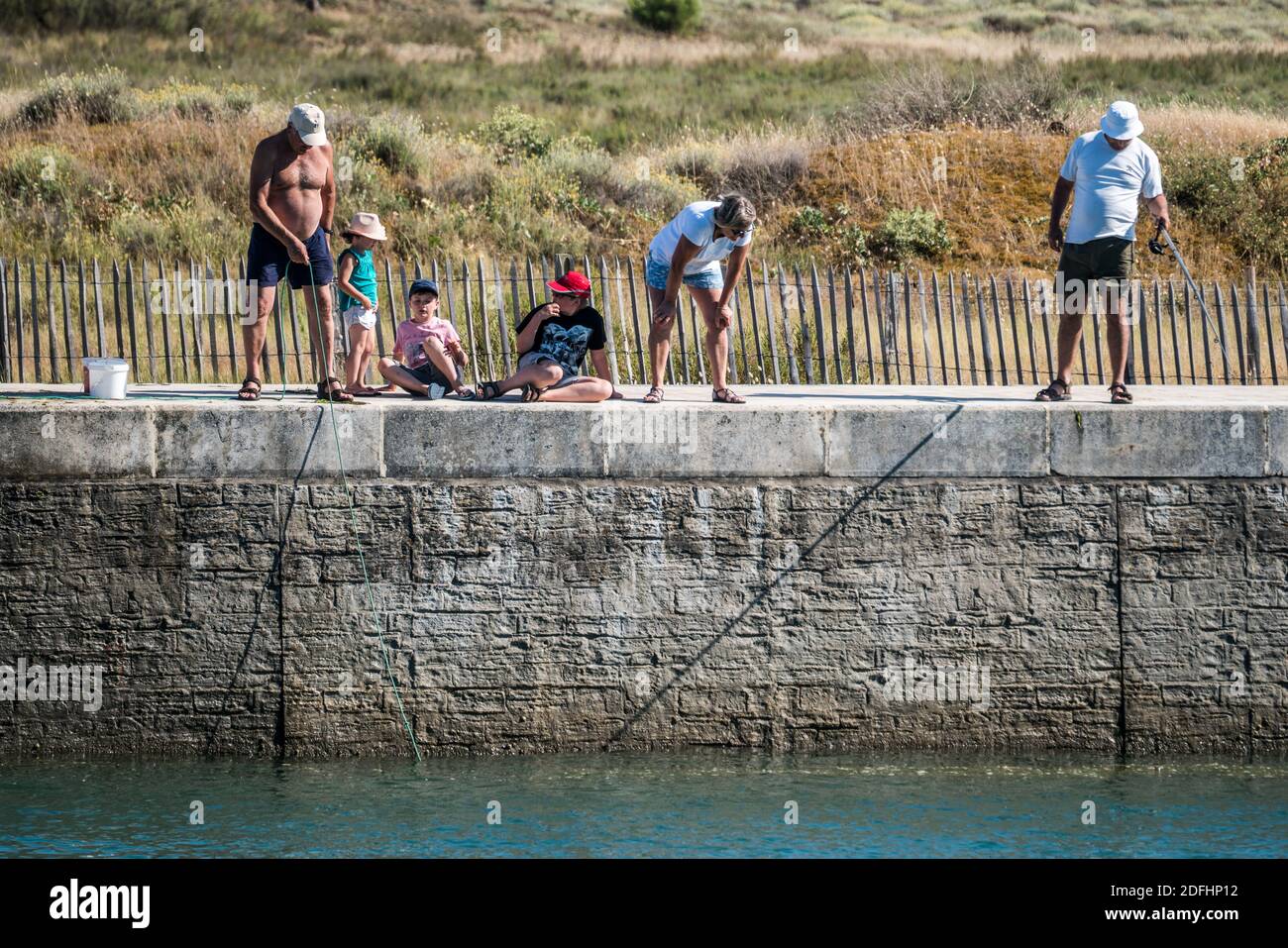 Fishermaen im Hafen von Boyardville, Insel Oleron, Frankreich, Europa. Stockfoto