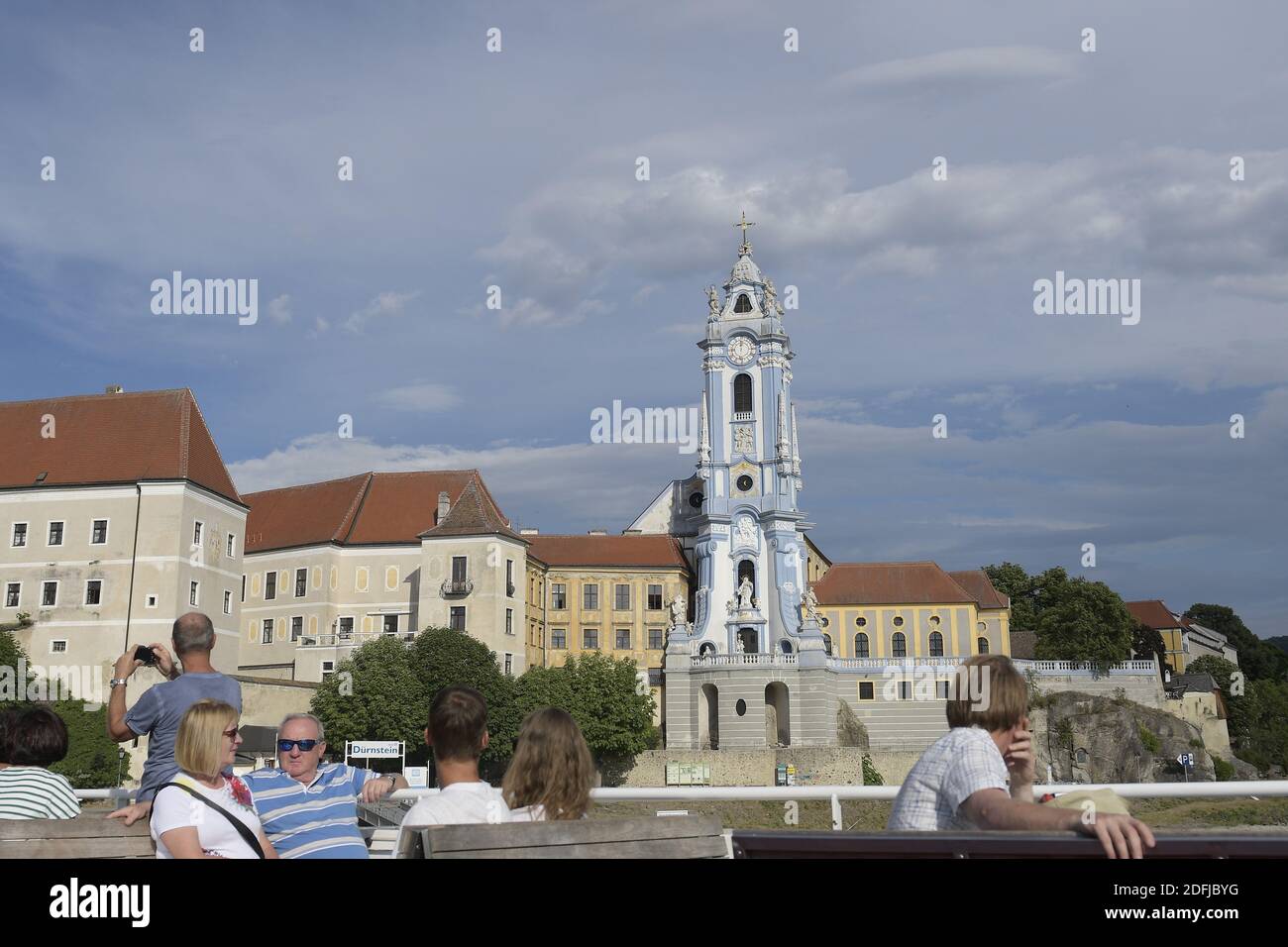 Dürnstein, Niederösterreich, Österreich. Dürnstein in der Wachau. Kloster Dürnstein Stockfoto