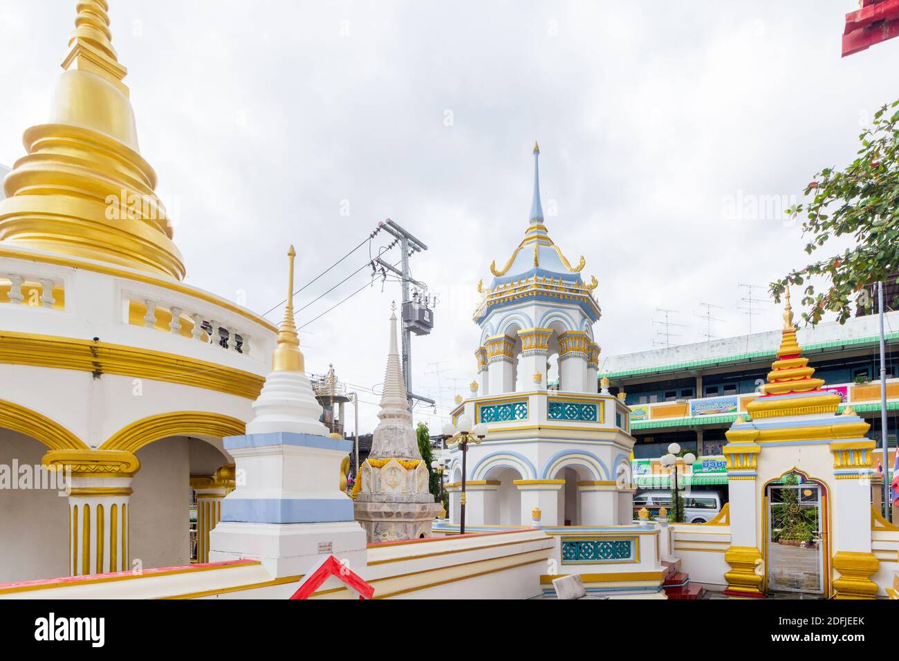 Thai-buddhistische Tempel in der Provinz Phetchaburi in Thailand Stockfoto