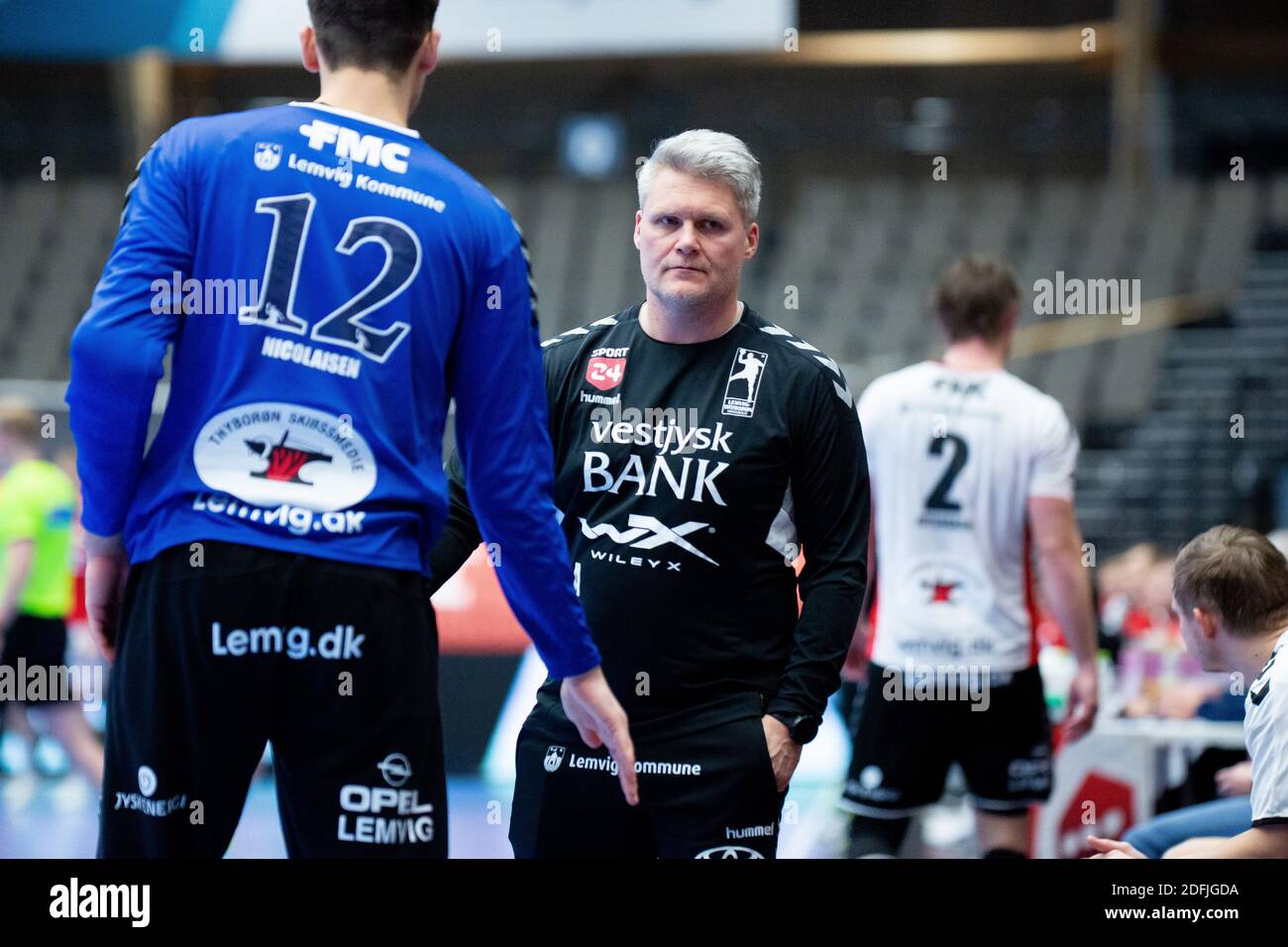 Aalborg, Dänemark. Dezember 2020. Cheftrainer anders Thomsen von Lemvig-Thyboron Handball gesehen in der Dänischen Männer Handball League Spiel zwischen Aalborg Handball und Lemvig-Thyboron Handball in Jutlander Bank Arena in Aalborg. (Foto Kredit: Gonzales Foto/Alamy Live News Stockfoto