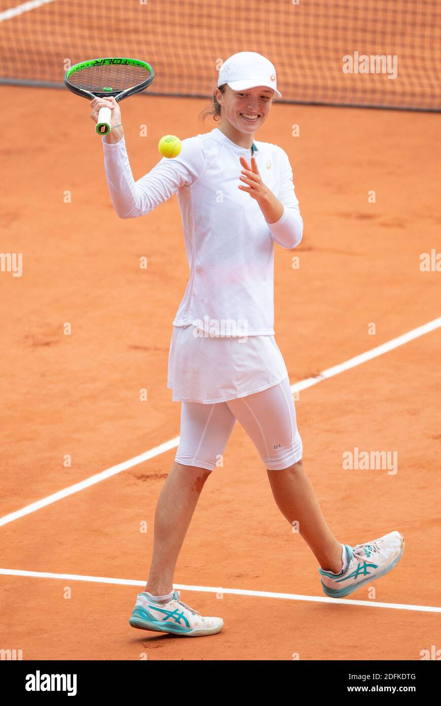 IGA Swiatek von Polen während des Tages zwölf Halbfinale bei Roland Garros  am 8. Oktober 2020 in Paris, Frankreich. Foto von Laurent  Zabulon/ABACAPRESS.COM Stockfotografie - Alamy