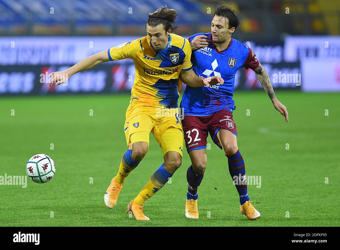 Frosinone Ita Dezember 2020 Andrija Novakowitsch Von Frosinone Vasile MogoÈ™ Von Chievo Frosinone V Chievo Serie B Credit Independent Photo Agency Alamy Live News Stockfotografie Alamy