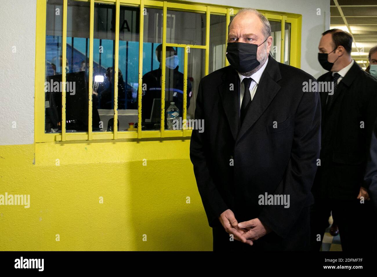 Justizminister Eric Dupond-Moretti bei einem Besuch im Gefängnis Val D'Oise in Osny, einem nördlichen Vorort von Paris, am 16. November 2020. Foto von Romuald Meigneux/Pool/ABACAPRESS.COM Stockfoto