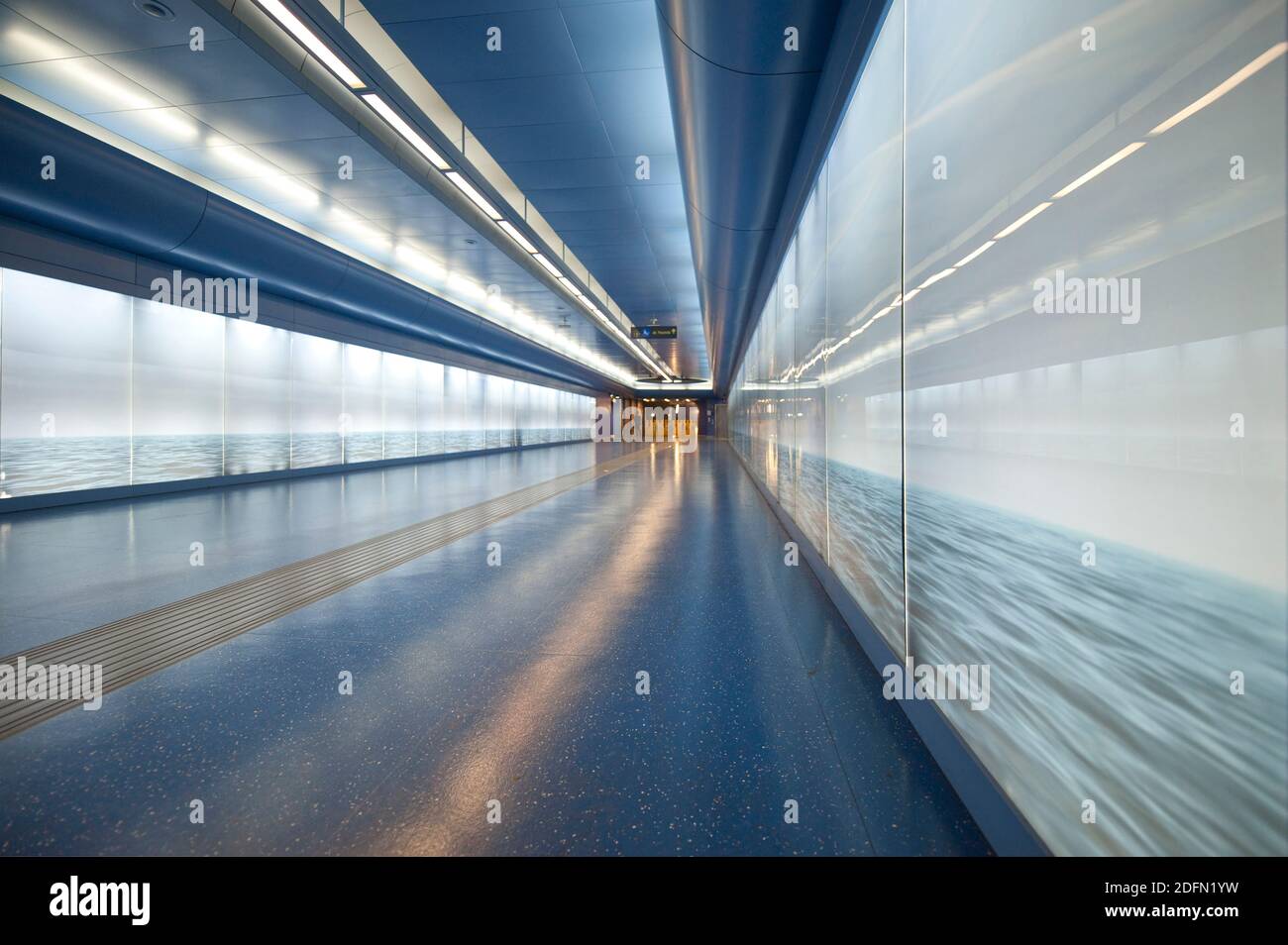 Robert Wilson „by the Sea“ LED Leuchtkästen Installation im Inneren U-Bahn-Station Toledo Stockfoto