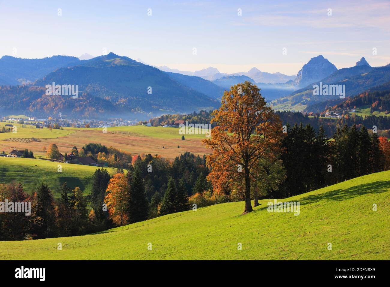 Einsiedeln, große Mythen, kleine Mythen, Blick von Etzel, Zentralschweizerische Alpen, Schwyz, Schweiz Stockfoto