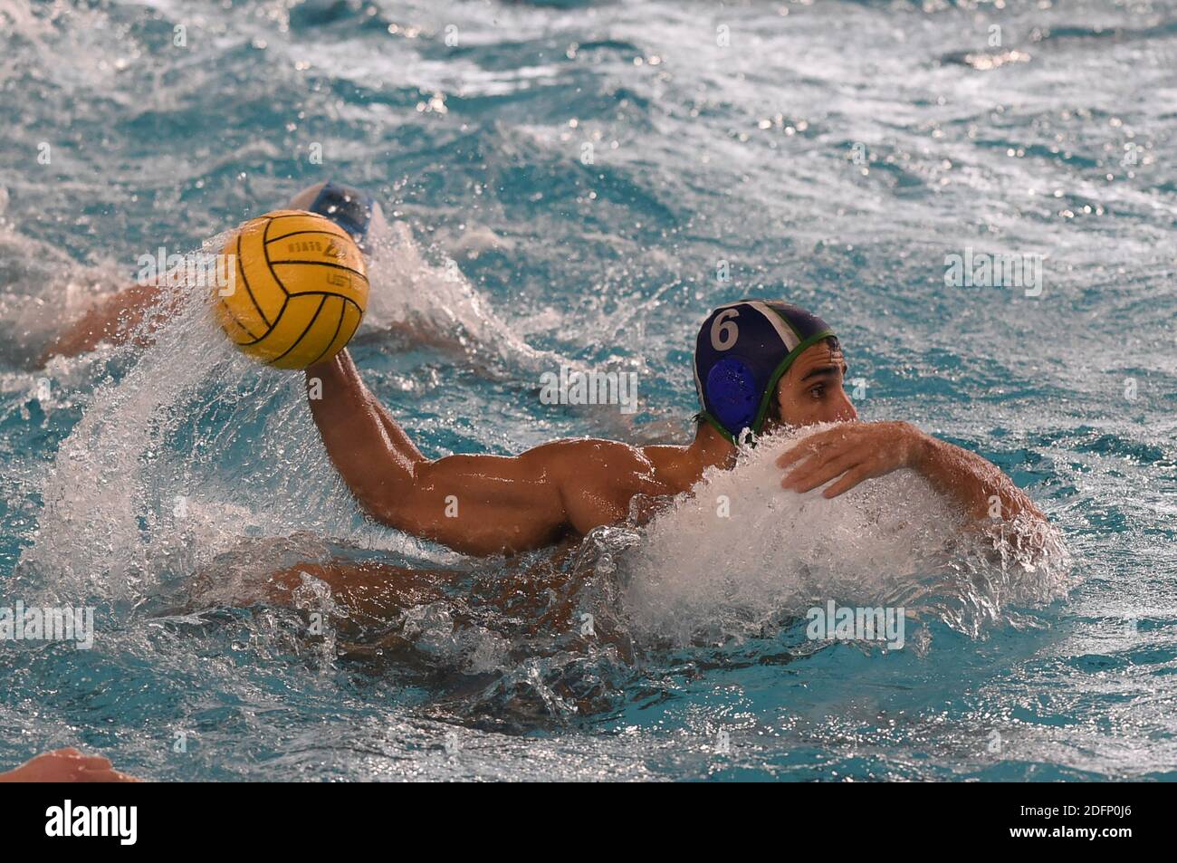 6. Dezember 2020, Savona, Italien: Savona, Italien, Zanelli Pool, 06. Dezember 2020, MINGUELL ALFEREZ Marc (CE Mediterranei) während des Wasserball-Spiels Potsdam gegen Mediterrani - len Euro Cup (Bild: © Danilo Vigo/LPS via ZUMA Wire) Stockfoto