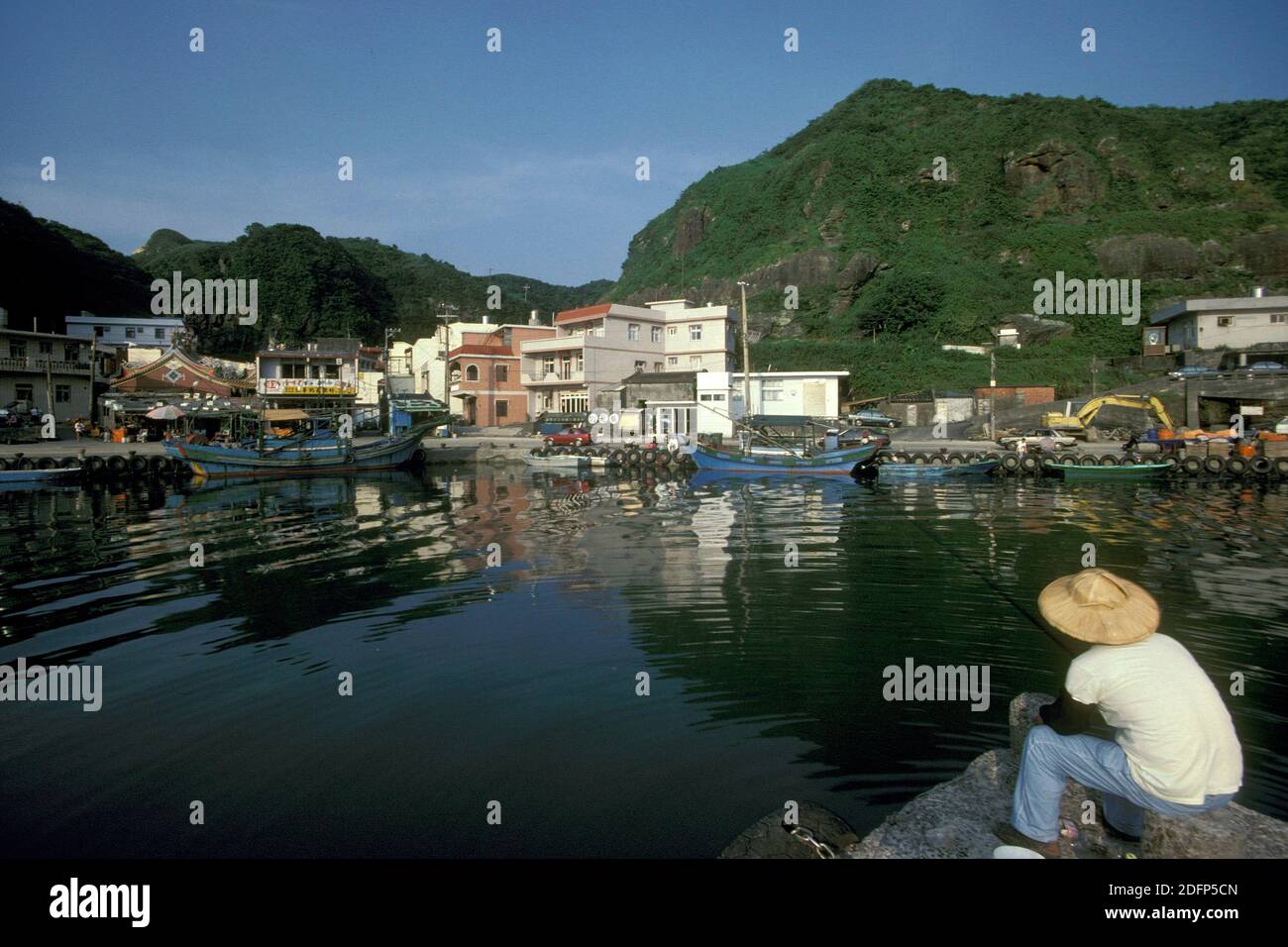 Das Fischerdorf Fulung am Pazifischen Ozean im Norden Taiwans von Ost-Aasia. Taiwan, Taipeh, Mai 2001 Stockfoto