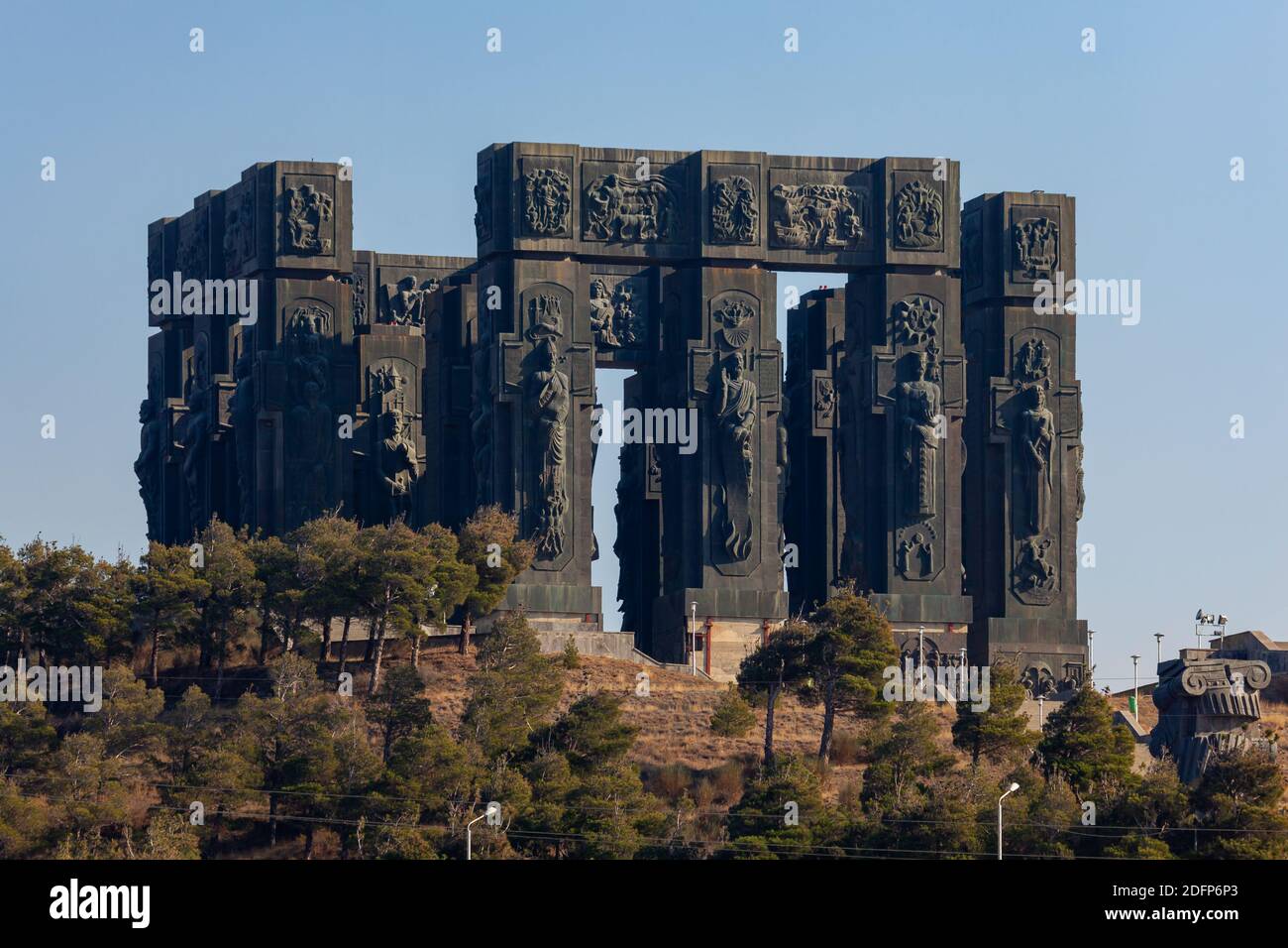 Tiflis, Georgien - 28 November, 2020: Denkmal bekannt als Chronik von Georgien oder Geschichte Memorial von Georgien Stockfoto