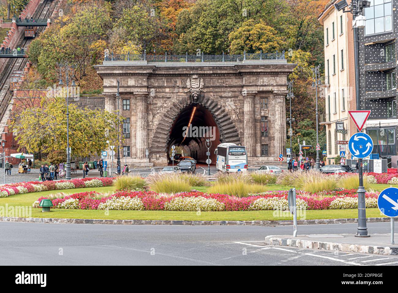 Adam Clark Platz im Herbst, in Budapest, Ungarn. Stockfoto