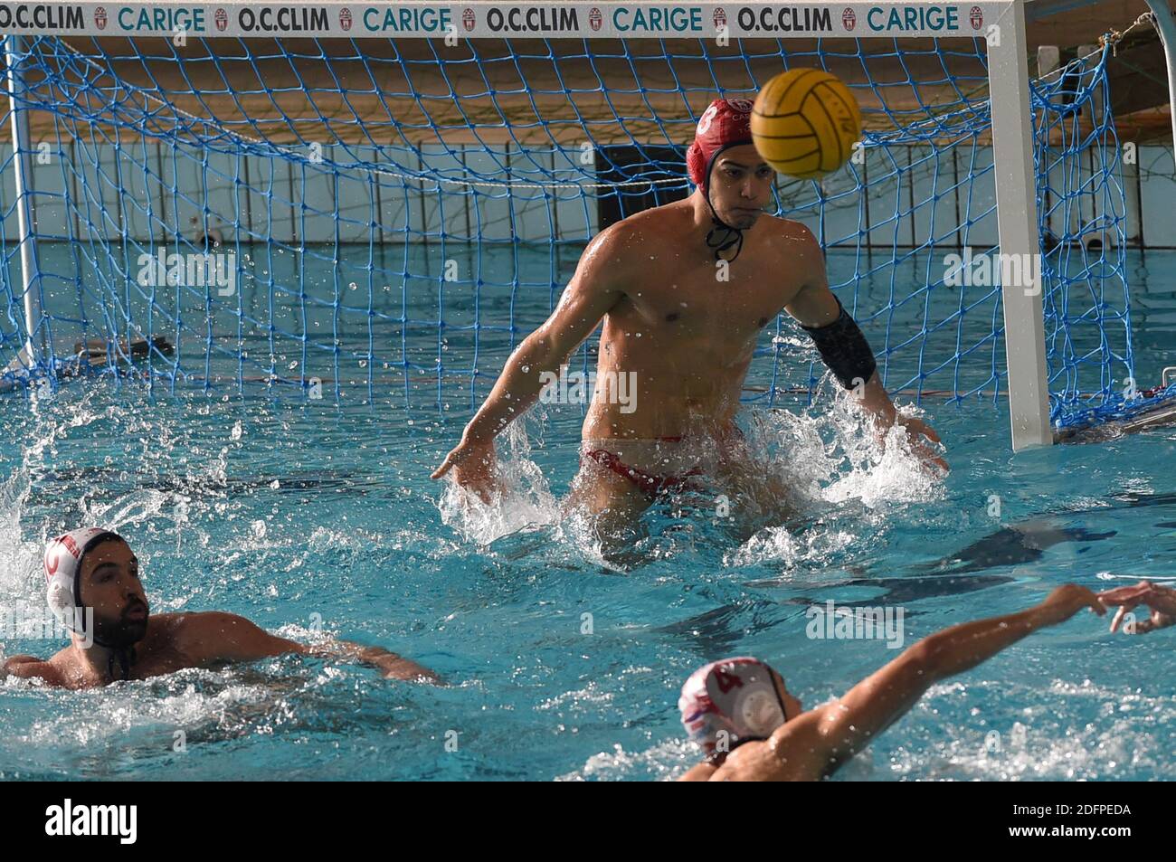 Savona, Italien. Dezember 2020. Savona, Italien, Zanelli Pool, 06. Dezember 2020, Da Rud Nicolo' (Savona) während des Rari Nantes Savona vs Radnicki - len Euro Cup Wasserball Spiel Credit: Danilo Vigo/LPS/ZUMA Wire/Alamy Live News Stockfoto