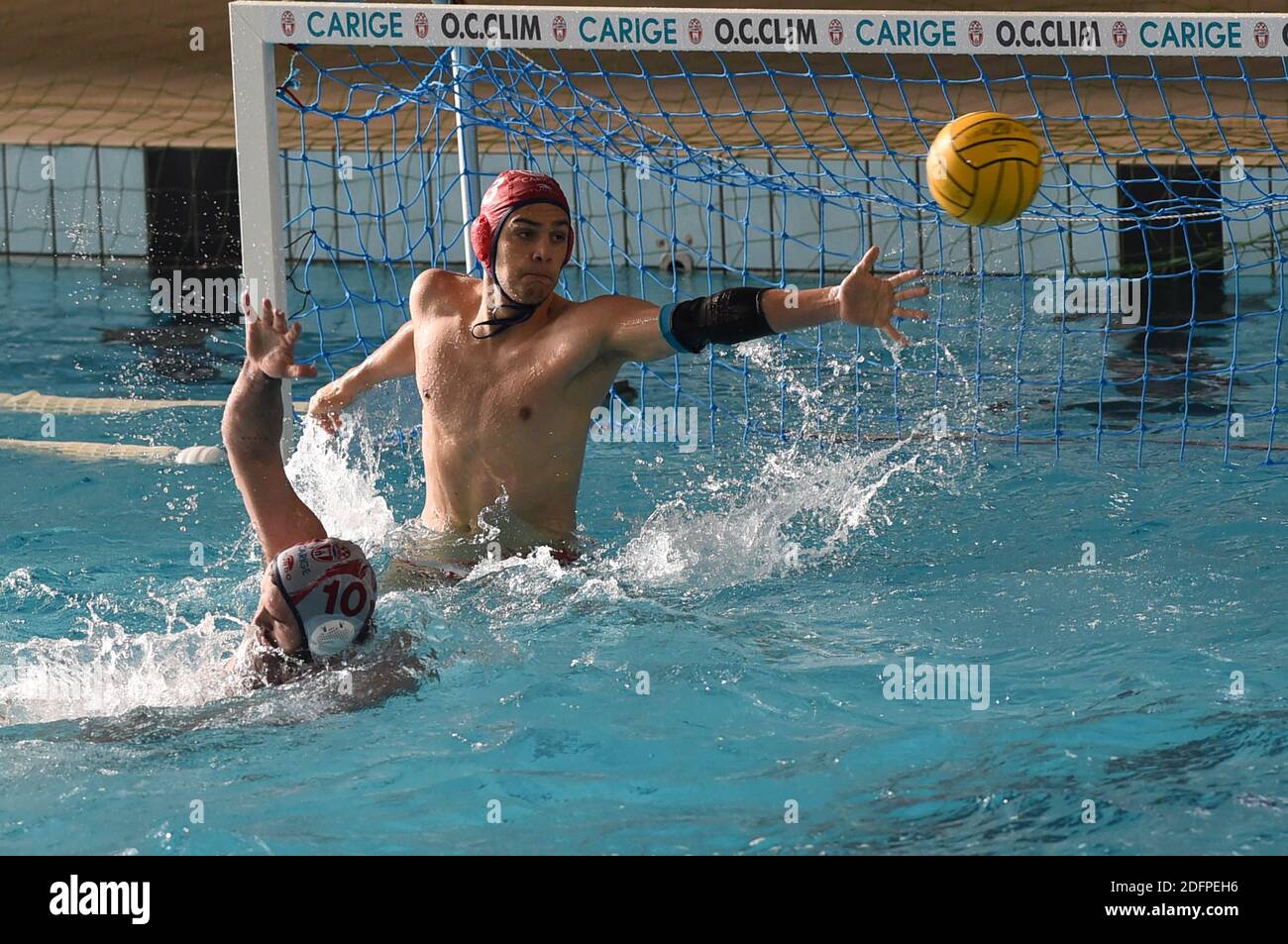 Savona, Italien. Dezember 2020. Savona, Italien, Zanelli Pool, 06. Dezember 2020, Da Rud Nicolo' (Savona) während des Rari Nantes Savona vs Radnicki - len Euro Cup Wasserball Spiel Credit: Danilo Vigo/LPS/ZUMA Wire/Alamy Live News Stockfoto