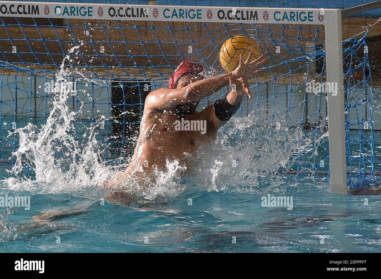 Savona, Italien. Dezember 2020. Savona, Italien, Zanelli Pool, 06. Dezember 2020, Da Rud Nicolo' (Savona) während des Rari Nantes Savona vs Radnicki - len Euro Cup Wasserball Spiel Credit: Danilo Vigo/LPS/ZUMA Wire/Alamy Live News Stockfoto