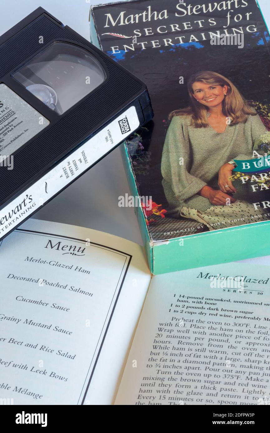 1988 Vintage Martha Stewarts VHS Band und Booklet von Secrets for Entertaining, USA Stockfoto