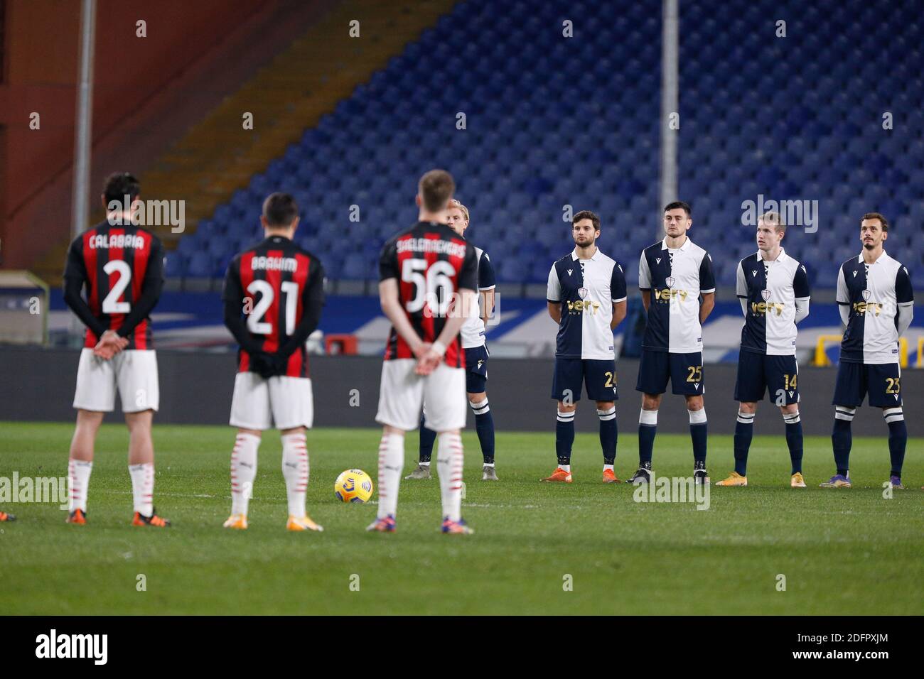 Luigi Ferraris Stadion, Genua, Italien, 06 Dez 2020, EINE Minute der Stille während UC Sampdoria vs AC Mailand, Italienische Fußball Serie A Spiel - Foto Francesco Scaccianoce / LM Stockfoto