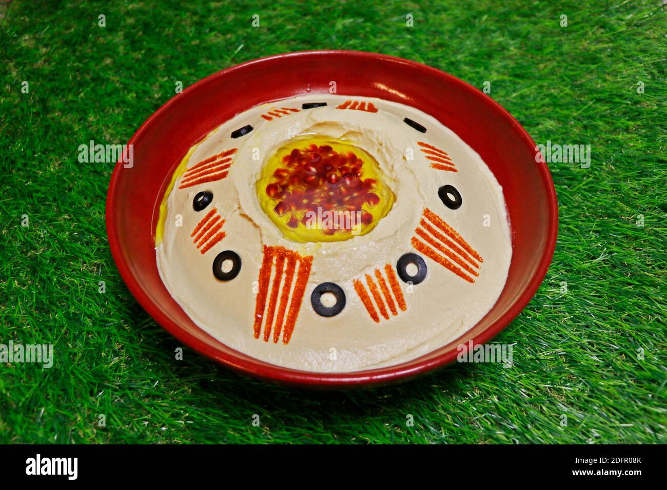 arabisch kalt Mezze Spezialität Hummus als arabisch Dip Lebensmittel bekannt Stockfoto