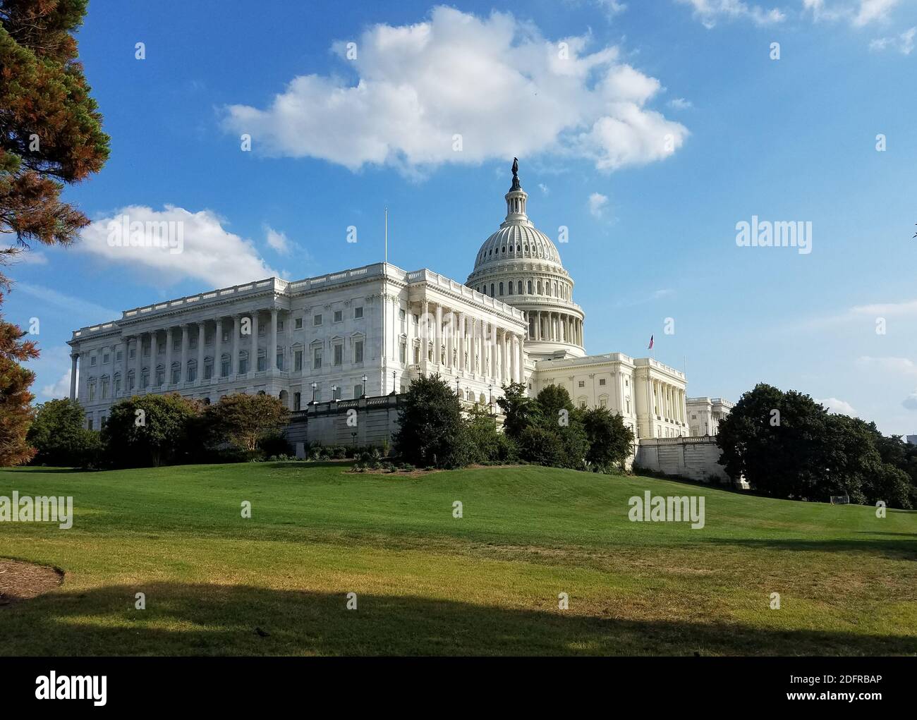 Die Nordwestfassade des Kapitolgebäudes der Vereinigten Staaten mit dem Senatflügel auf dem Capitol Hill in Washington DC, USA. Stockfoto