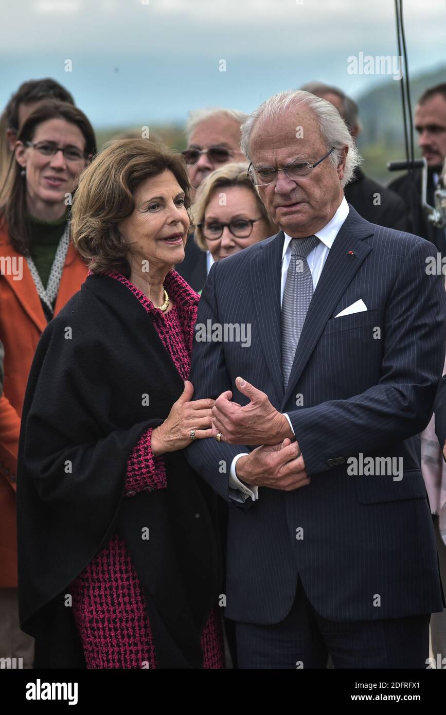 König Carl Gustav, Königin Silvia, Prinzessin Victoria und Prinz Daniel mit Francois Bayrou Major der Stadt im Parc Beaumont in Pau, Frankreich am 8. oktober 2018. Foto von Quentin Top/ABACAPRESS.COM Stockfoto