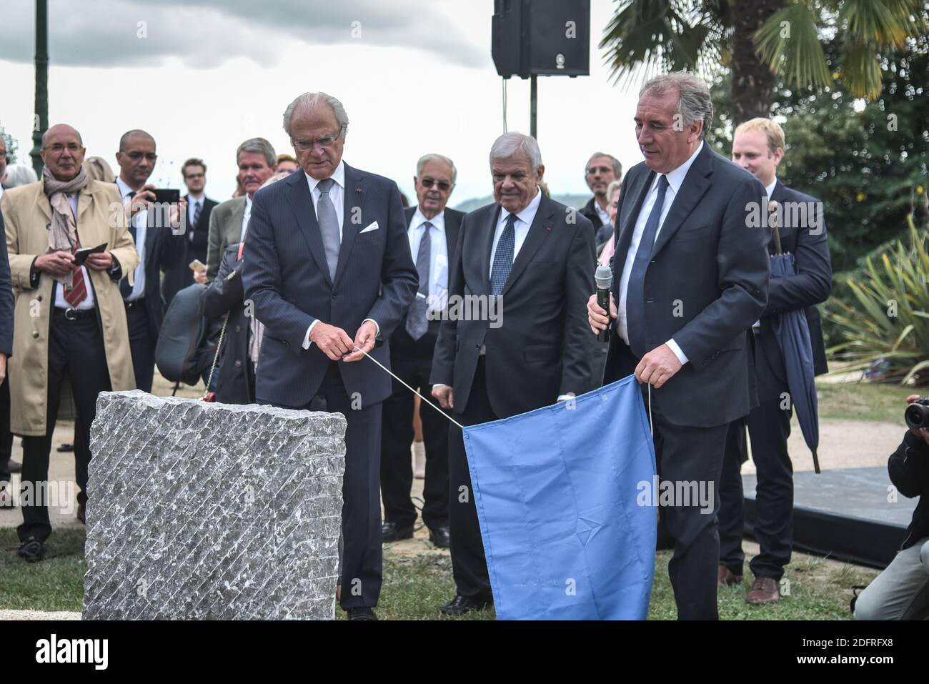 König Carl Gustav, Königin Silvia, Prinzessin Victoria und Prinz Daniel mit Francois Bayrou Major der Stadt im Parc Beaumont in Pau, Frankreich am 8. oktober 2018. Foto von Quentin Top/ABACAPRESS.COM Stockfoto