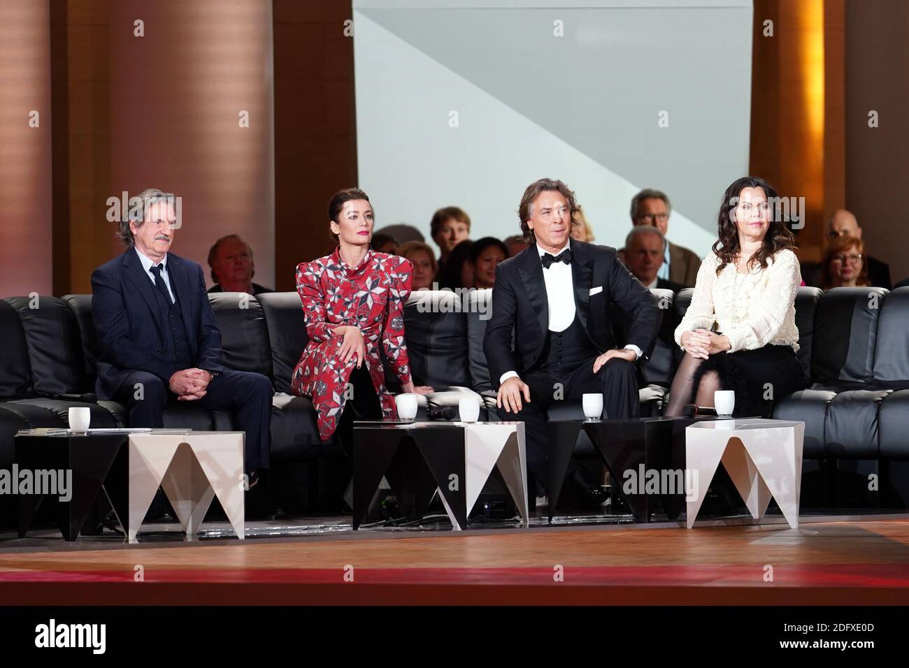 Daniel Auteuil, Aurelie Dupont, Roberto Alagna und Aleksandra Kurzak in der Fernsehsendung Le Grand Echiquier im Palais des Beaux-Arts in Lille, Frankreich, 20. Dezember 2018. Foto von Sylvain Lefevre/ABACAPRESS.COM Stockfoto