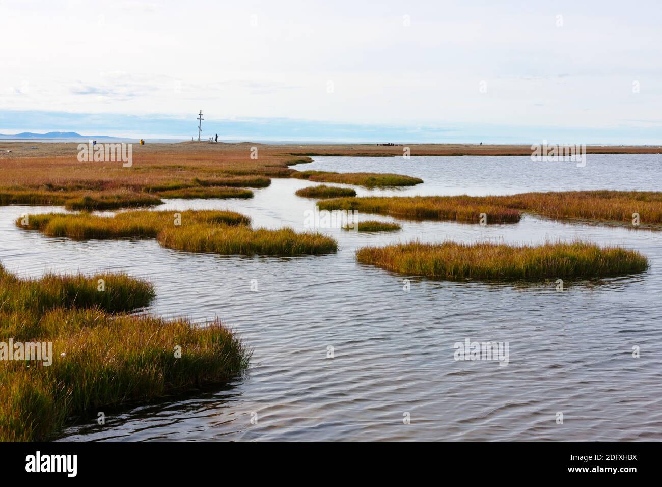 Tundra mit Gletscher Fluss, Cape Onman Tschuktschensee, Russlands Fernen Osten Stockfoto