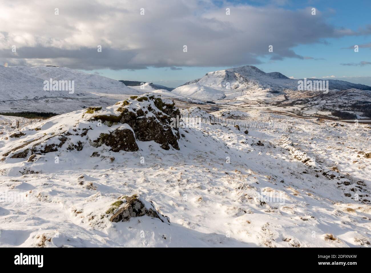 Cadair Idris mit Schnee bedeckt Stockfoto