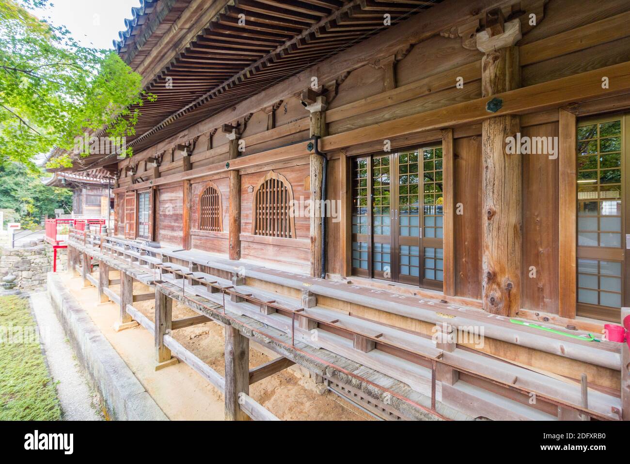 Auf dem Shinpuku-ji Temple Gelände in der Präfektur Aichi in Japan Stockfoto