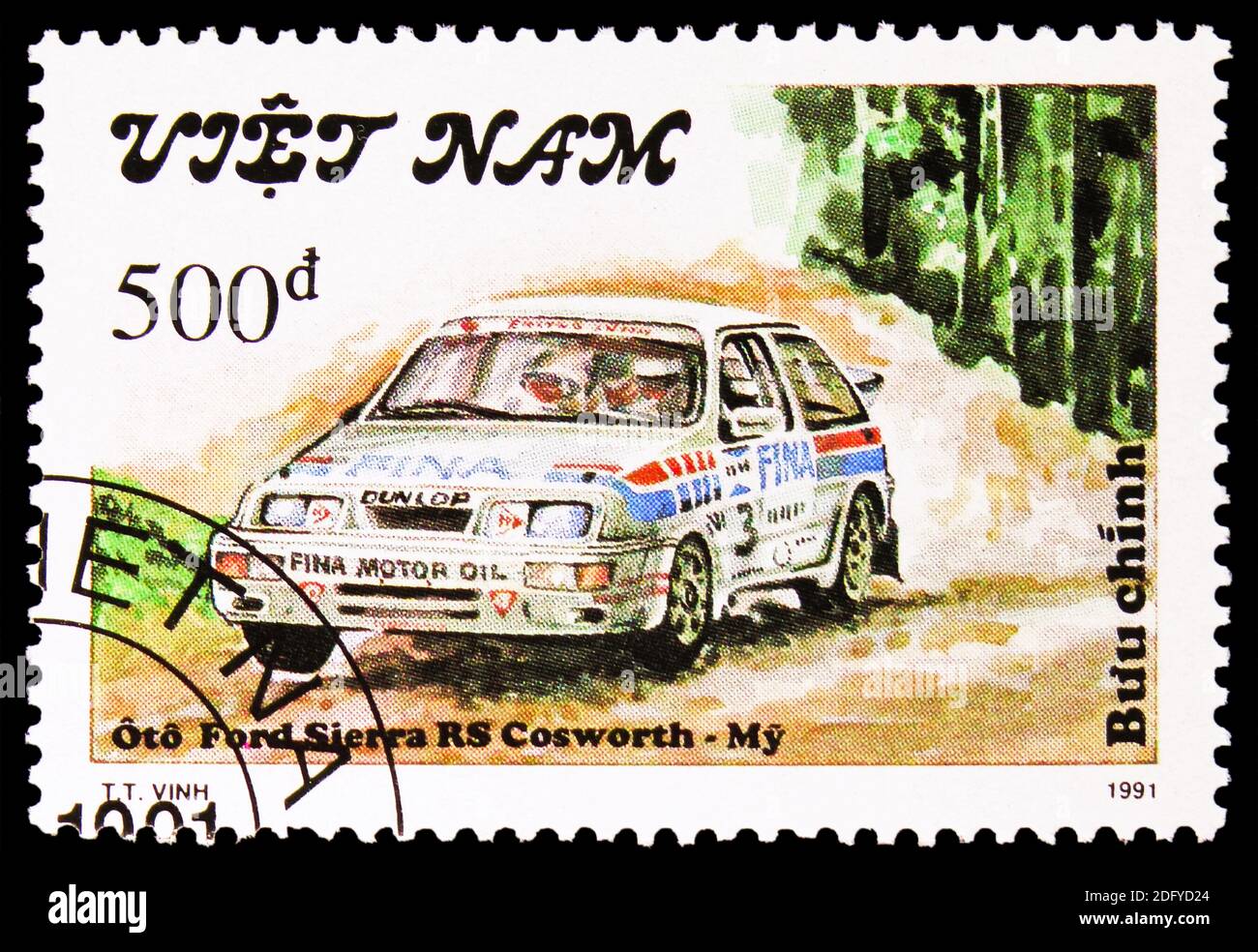 MOSKAU, RUSSLAND - 28. AUGUST 2020: In Vietnam gedruckte Briefmarke zeigt Ford Sierra RS Cosworth - USA, Rally Cars Serie, um 1991 Stockfoto
