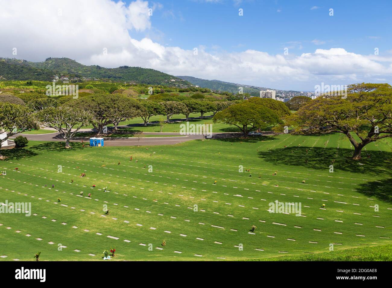 National Memorial Cemetery of the Pacific in der Nähe von Honolulu, Oahu, Hawaii. Friedhof für amerikanische Veteranen in einem erloschenen Vulkankrater. Stockfoto