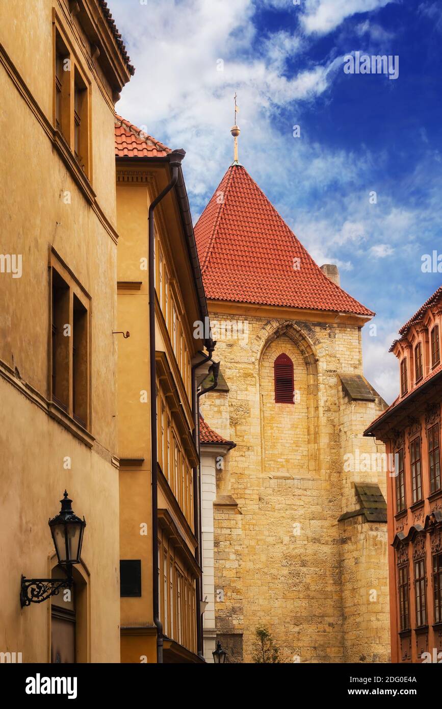 Eine Kirche in der Prager Kleinseite Stockfoto