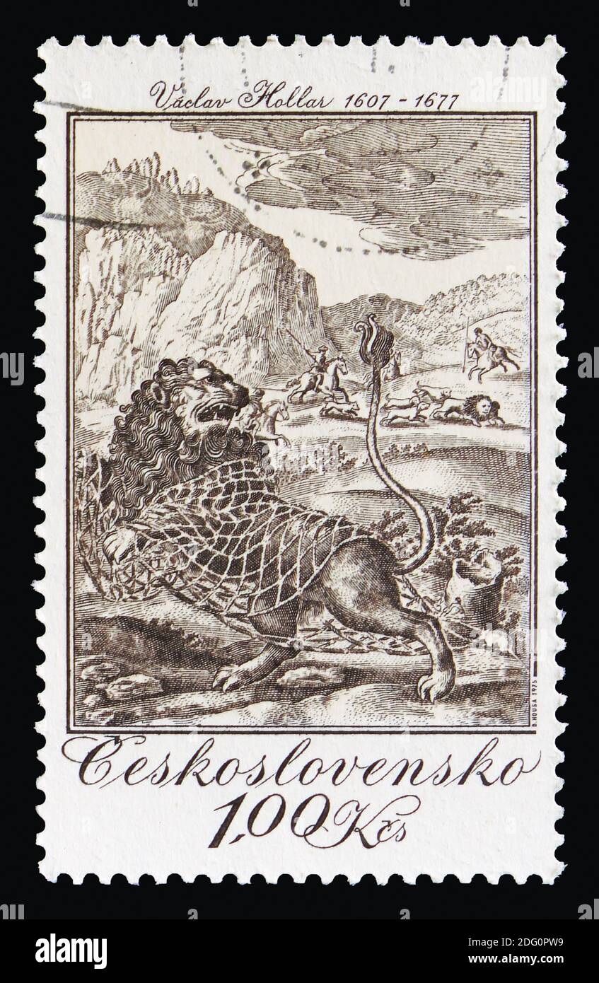 MOSKAU, RUSSLAND - 18. AUGUST 2018: Eine in der Tschechoslowakei gedruckte Briefmarke zeigt den Löwen und die Maus, von Vaclav Hollar (1665), Jagdthemen des alten Engras Stockfoto