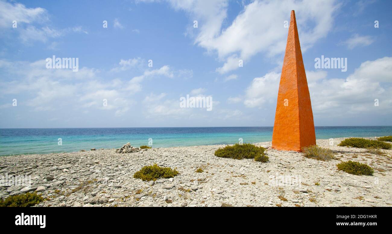 Navigationsmarkierung auf der Insel Bonaire Stockfoto