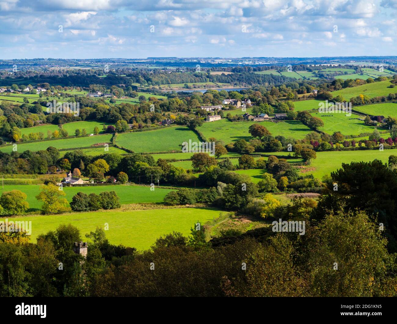 Blick auf die Landschaft bei Ashover im Nordosten von Derbyshire England in der Nähe des Peak District National Park. Stockfoto