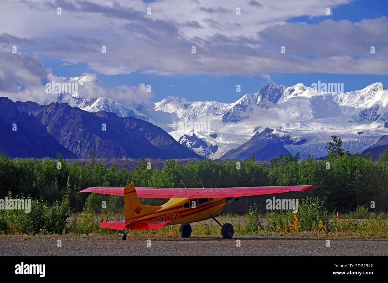 Flugzeug und Gletscher in der Wrangell St. Elias Nation Stockfoto