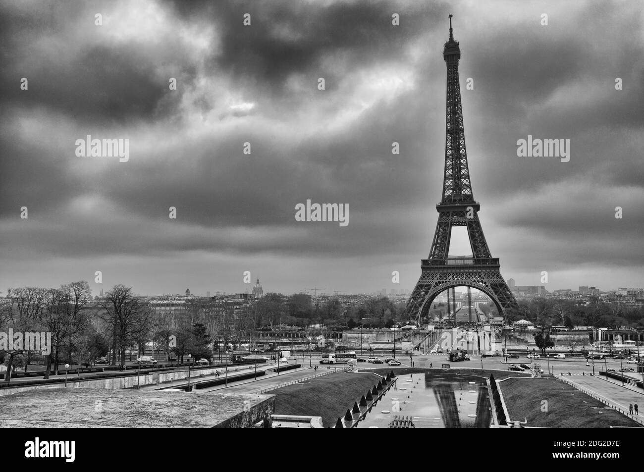 Paris. Wundervolle Aussicht auf den Eiffelturm. La Tour Eiffel im Winter Stockfoto