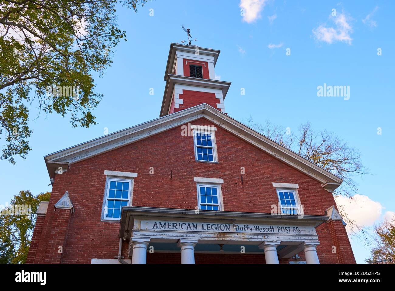 Das Äußere, Fassade, Eingang zur lokalen Americon Legion Post, #85. In Blue Hill, Maine. Stockfoto