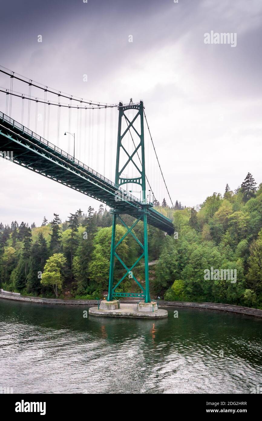 Lions Gate Bridge über den Burrard Inlet am Rande des Stanley Park, Vancouver, British Columbia, Kanada Stockfoto