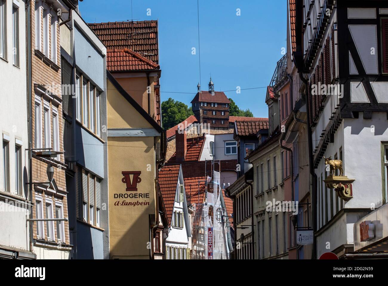 Esslingen am Neckar, Pliensaustraße mit Hochwacht auf der Burg Stockfoto