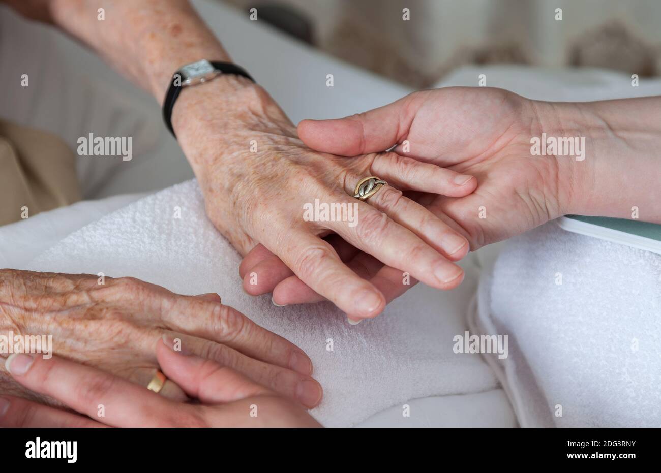 Helfende Hände Stockfoto