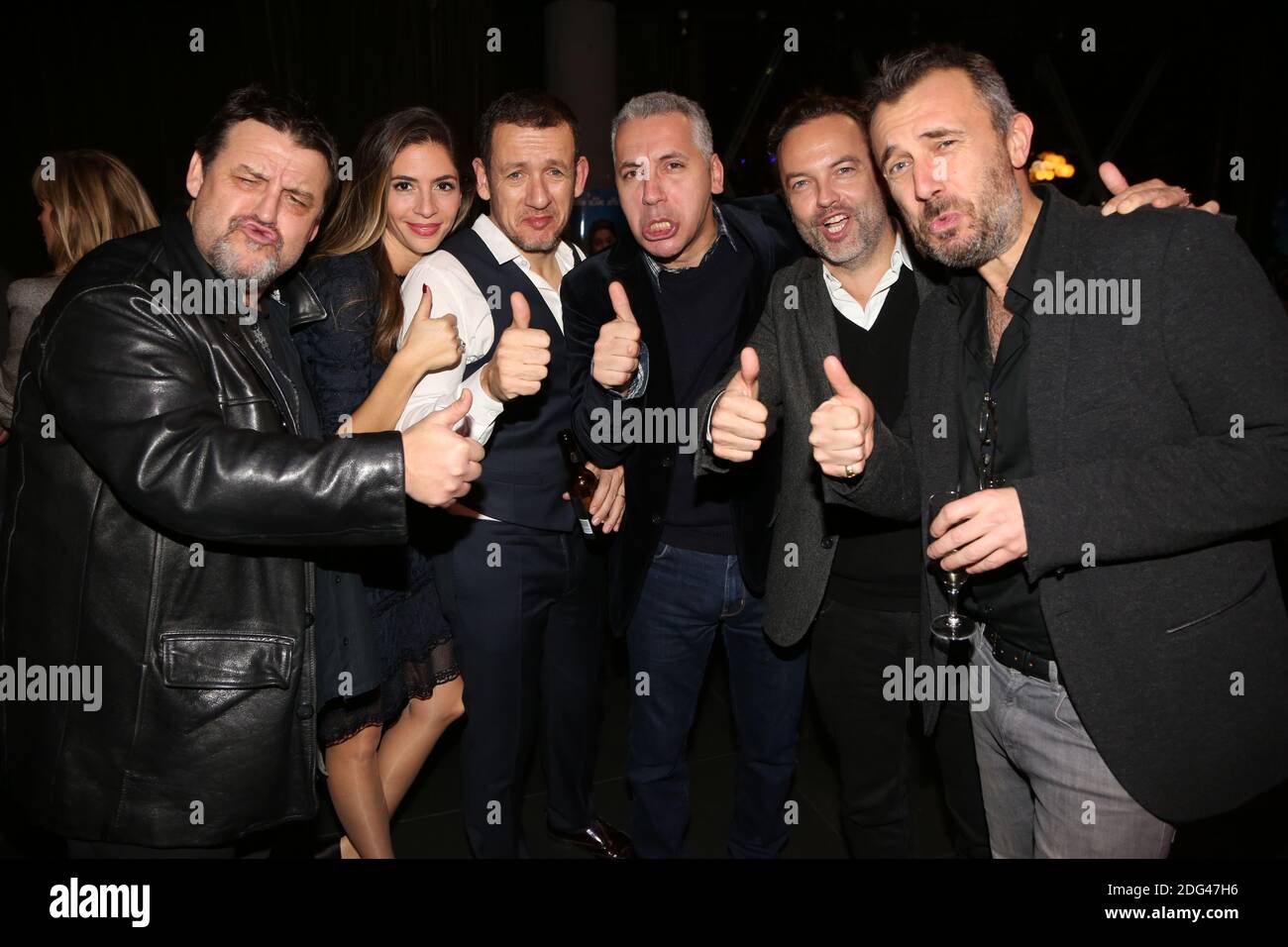 Guy Lecluyse, Yael Boon, Dany Boon, Atmen Kelif, Patrick Mille und Fred Cavaye bei RAID Dingue nach der Party von 5 Eyes Produktion (David Koskievic und David Setrouk) veranstaltet am 24. Januar 2017 in Bermuda Onion in Paris, Frankreich. Foto von Jerome Domine/ABACAPRESS.COM Stockfoto Guy Lecluyse, Yael Boon, Dany Boon, Atmen Kelif, Patrick Mille und Fred Cavaye bei RAID Dingue nach der Party von 5 Eyes Produktion (David Koskievic und David Setrouk) veranstaltet am 24. Januar 2017 in Bermuda Onion in Paris, Frankreich. Foto von Jerome Domine/ABACAPRESS.COM Stockfoto