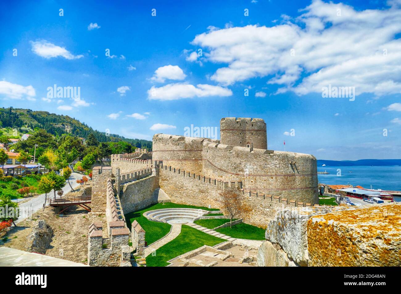 Abgerundete Wände der Zitadelle von Kalitbahir Osmanische Festung, Kalitbahir, Türkei Stockfoto