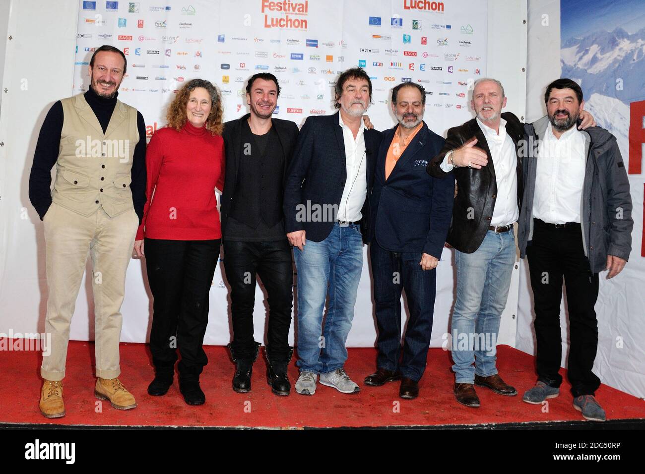 Jean-Baptiste Neyrac, Michael Youn, Olivier Marchal, Denis Malleval et Geoffroy Thiebaud assistent au photocall du Film Mon Frere Bien Aime lors du 19eme Festival des Creations Televisuelles de Luchon a Luchon, France le 04 Februar 2017. Foto von Aurore Marechal/ABACAPRESS.COM Stockfoto