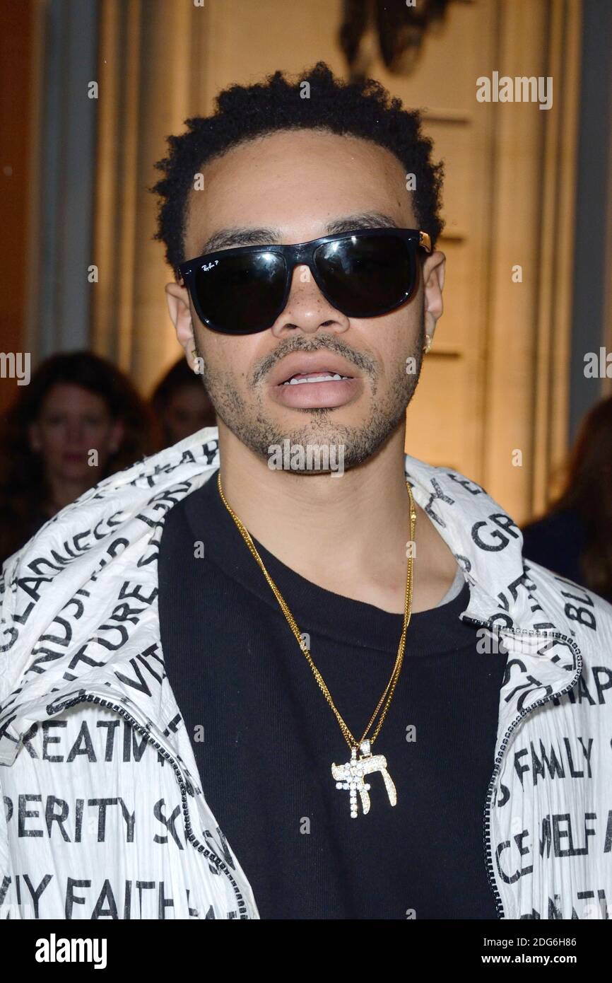 Walshy Fire (Major Lazer) Teilnahme an der John Galliano Show während der Paris Fashion Week Ready to Wear FallWinter 2017-18 am 05. März 2017 im Grand Hotel in Paris, Frankreich. Foto von Aurore Marechal/ABACAPRESS.COM Stockfoto