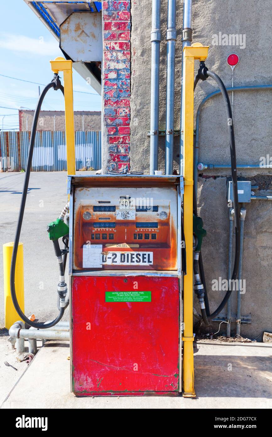 Verlassene Tankstelle in New York City Stockfoto