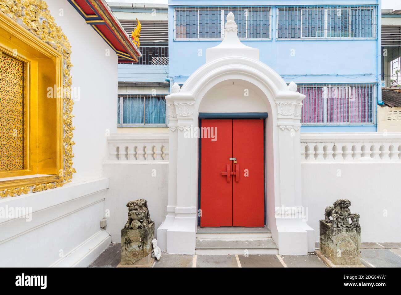 Im Wat Borom Niwat Gelände in Bangkok, Thailand Stockfoto